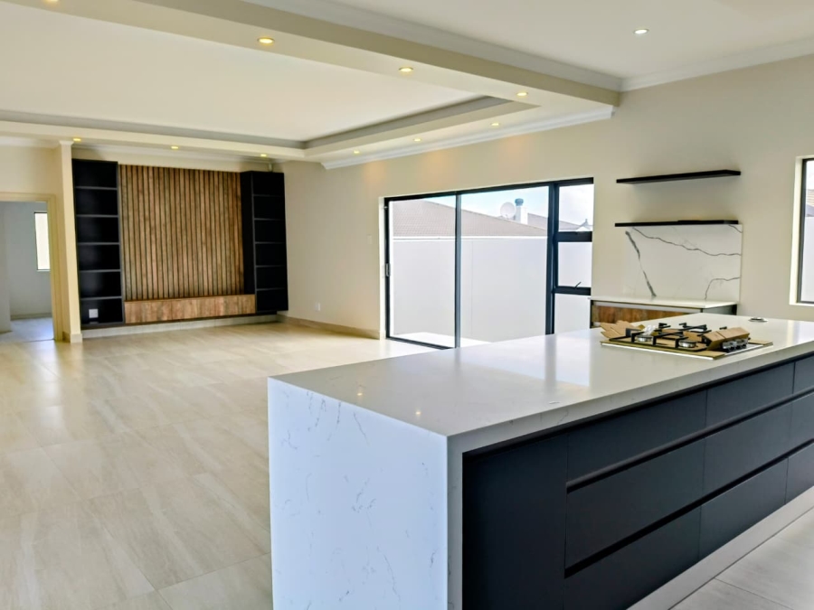 4 Bedroom Property for Sale in Fountains Estate Eastern Cape